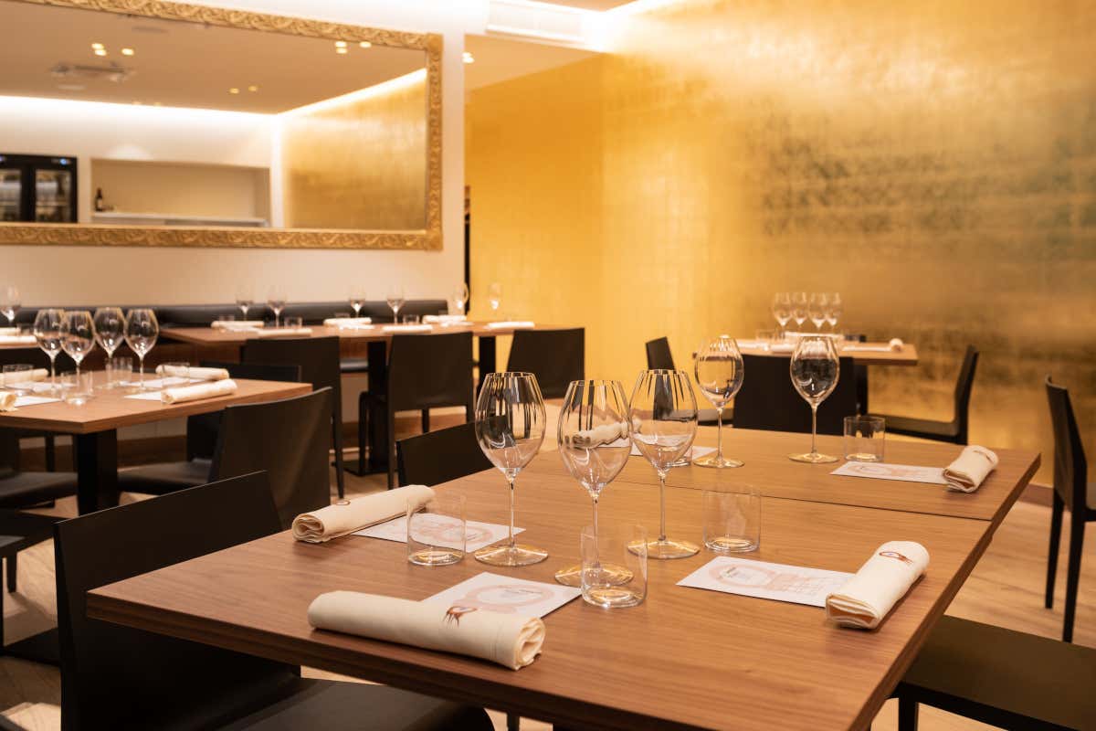 L'interno de l'Uovodiseppia Da Milano l’omaggio di Cuttaia ai sapori e i gusti della “sua” Sicilia