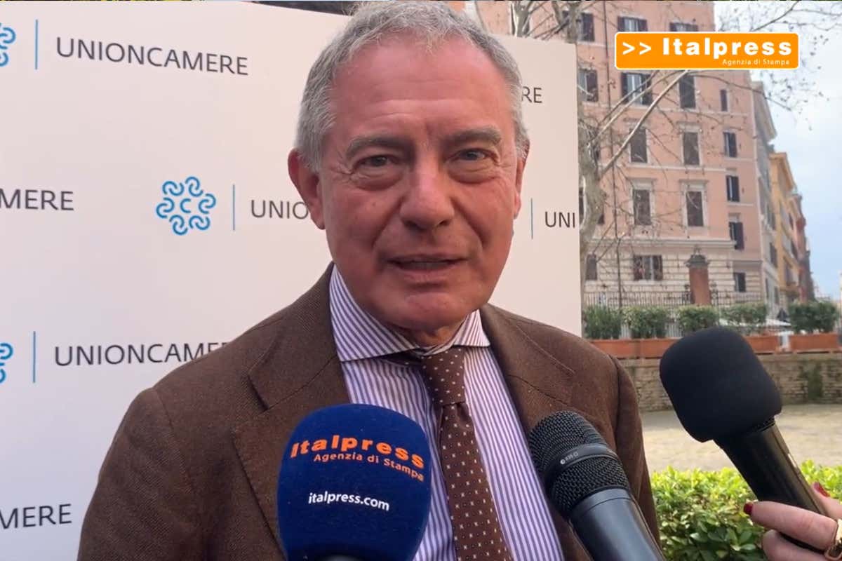 A Natale i voli costeranno ancora di più? Governo e Antitrust “dormono” A Natale i voli costeranno ancora di più? Governo e Antitrust “dormono”