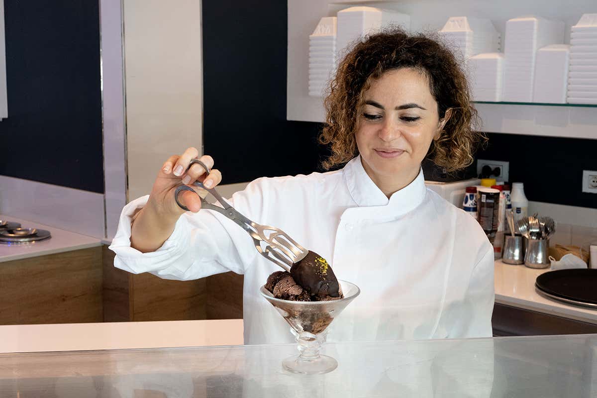 Serena Urzì Le Rame di Napoli diventano un gelato grazie a Serena Urzì Serena Urzì Le Rame di Napoli diventano un gelato grazie a Serena Urzì