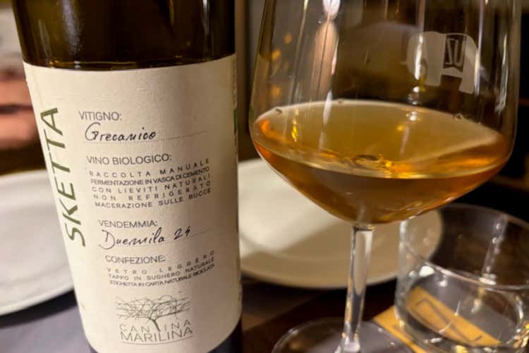 Il vino Sketta della Cantina Marilina