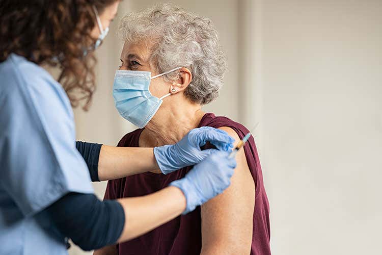 Gli Usa hanno ordinato 200 milioni di vaccini in pi&ugrave; - Usa pronti ad acquistare pi&ugrave; vaccini L'Europa fa i conti con i ritardi