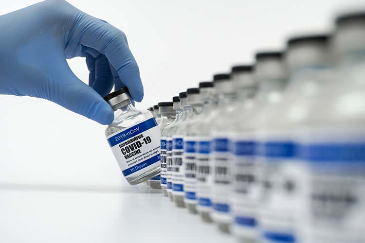 Pronto il piano vaccini in Italia - Prime dosi di vaccino alle regioni In Lombardia saranno oltre 300mila Pronto il piano vaccini in Italia - Prime dosi di vaccino alle regioni In Lombardia saranno oltre 300mila