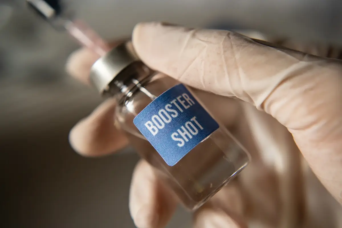 Via libera alla terza dose per fragili e over 60ia libera alla terza dose per fragili e over 60ia libera alla terza dose per fragili e over 60 Vaccino Covid: s&igrave; alla terza per gli over 60 e fragili