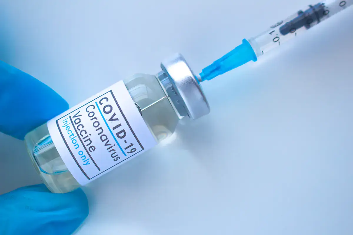 Covid, l'annuncio di Speranza:&nbsp; &ldquo;Via alla quarta dose di vaccino per over 60&rdquo;
