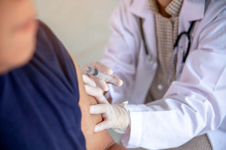 La Lombardia è in ritardo sui vaccini antinfluenzali - Vaccini, perseverare è da Gallera: antifluenzali in ritardo in Lombardia La Lombardia è in ritardo sui vaccini antinfluenzali - Vaccini, perseverare è da Gallera: antifluenzali in ritardo in Lombardia