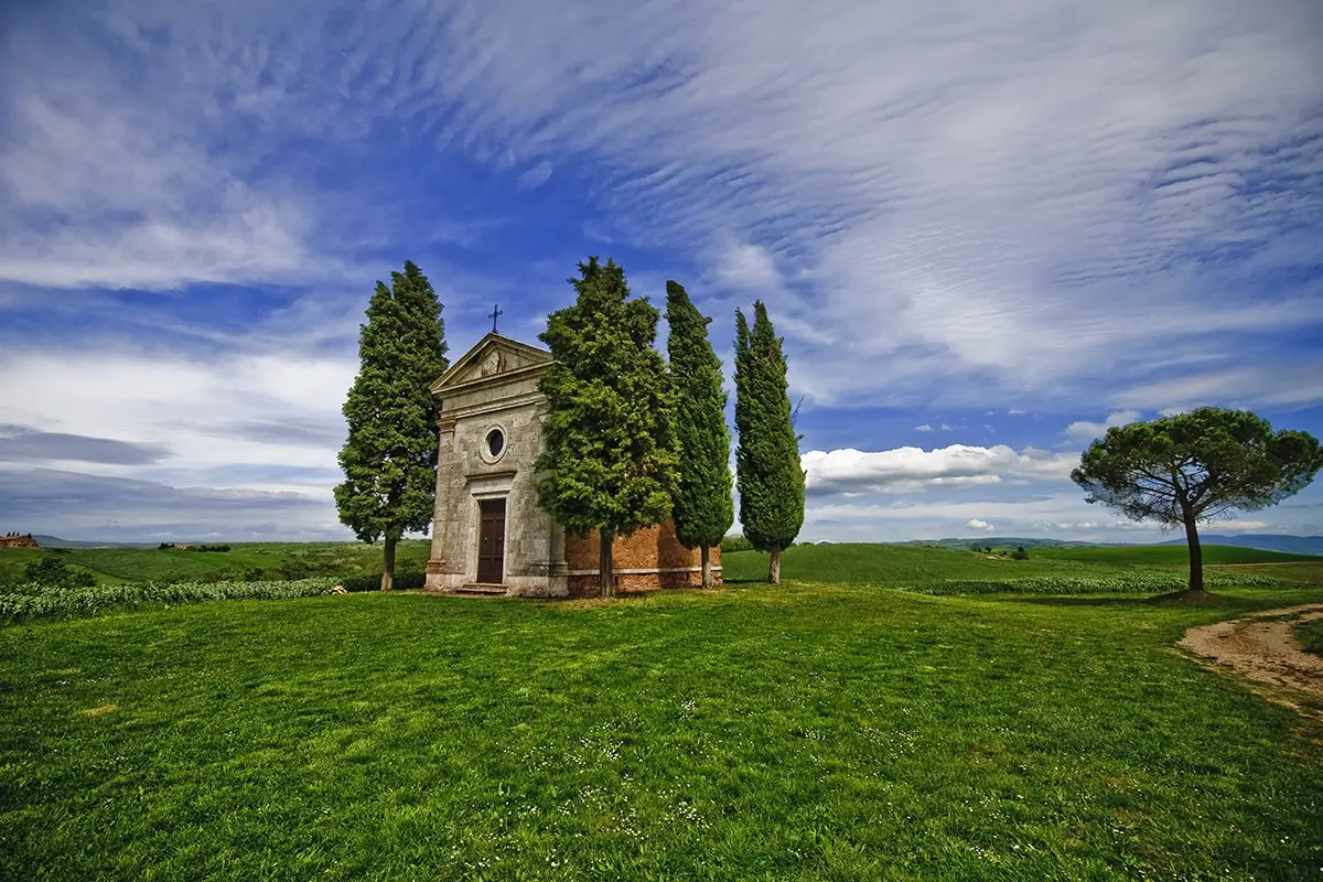 Cappella della Madonna di Vitaleta, patrimonio mondiale dell'Unesco Musica classica e buon vino nei luoghi pi&ugrave; belli del mondo