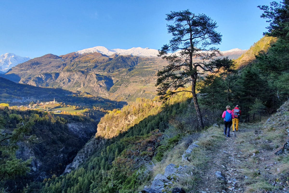Val d'Aosta, il Cammino Balteo (foto Raffaella Gobbo) Primavera in Val d'Aosta fra castelli trekking relax e gusto