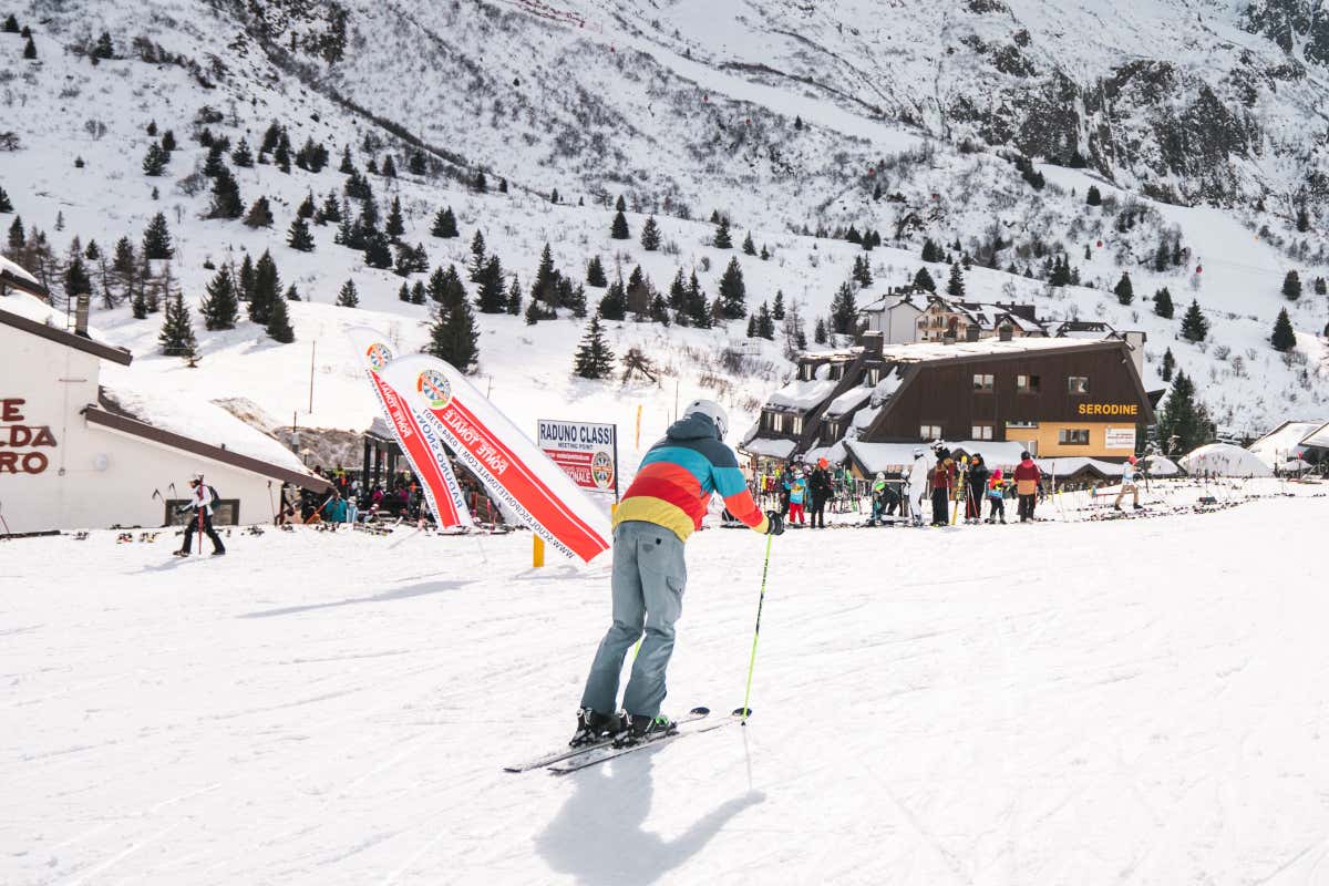 Lo skipass Superskirama consente di sciare su 380 chilometri di piste distribuite in tutta la valle