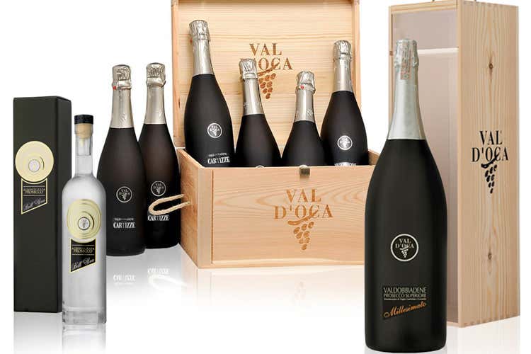 I vini Val D'Oca vestiti a festa (Val D&rsquo;Oca pensa al NataleE i suoi vini si vestono di nero)