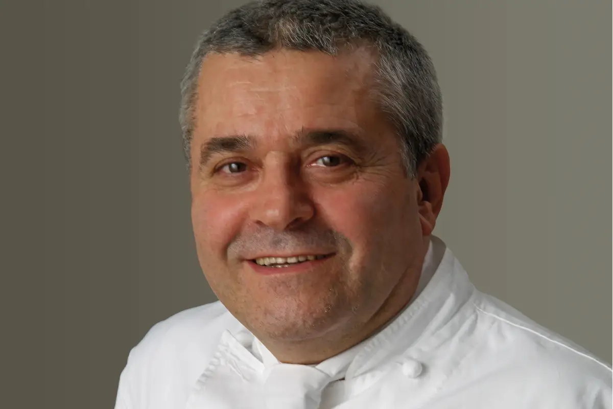 Valentino Marcattilii, cuoco e membro di Euro-Toques Il Grand Hotel Majestic si illumina con la cucina stellata