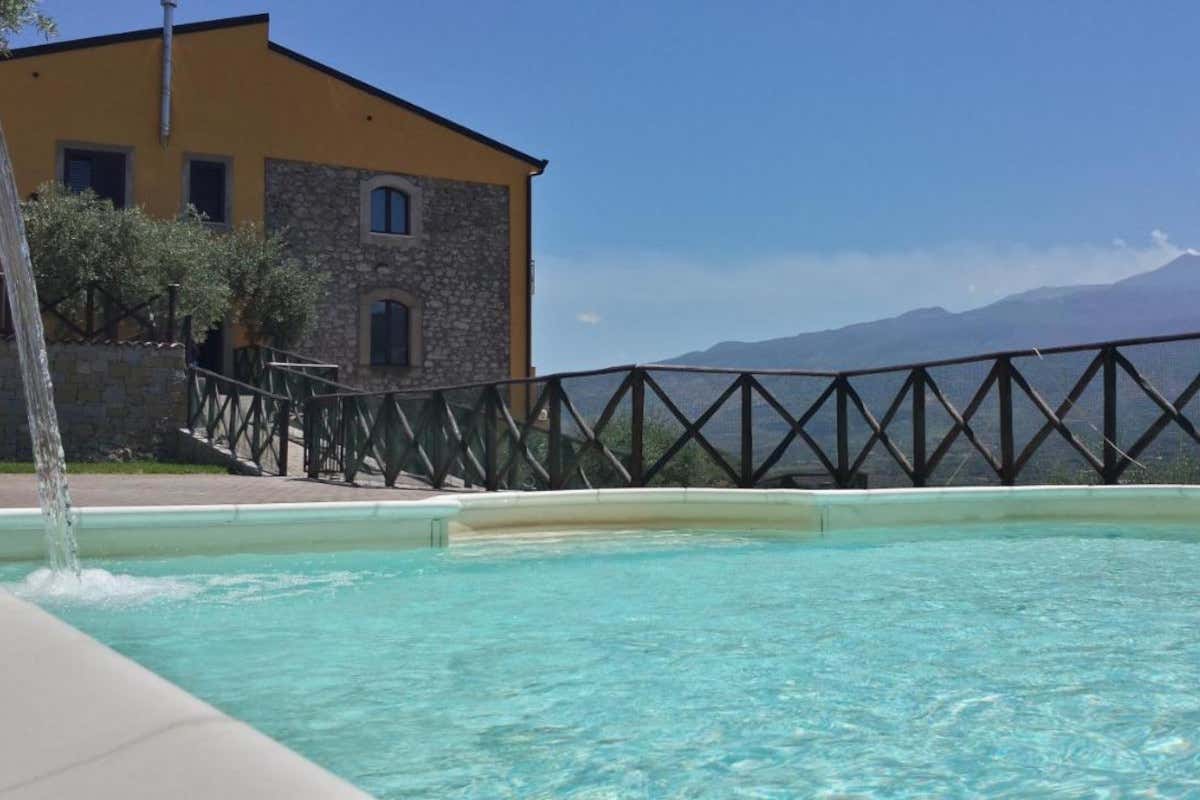 Sulla Valle dell'Etna c'è un agriturismo che racconta la Sicilia contadina