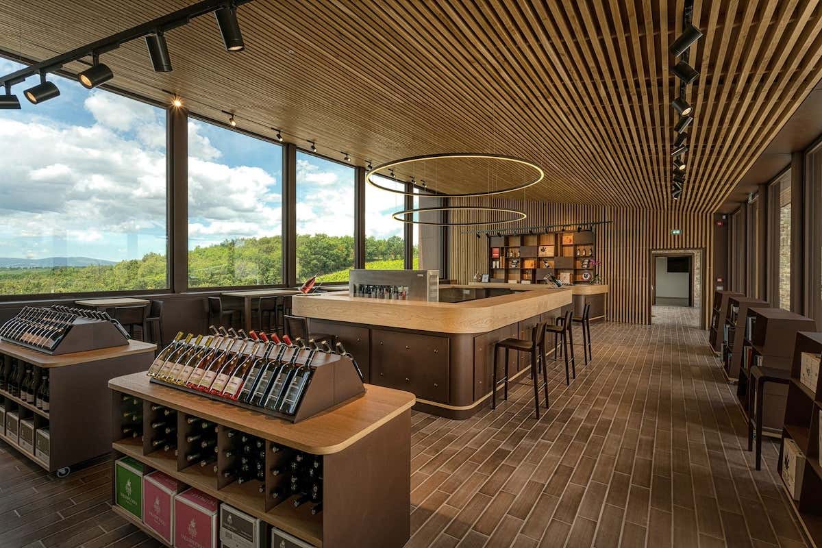 Tra le colline senesi due hotel cinque stelle simbolo della sontuosità toscana