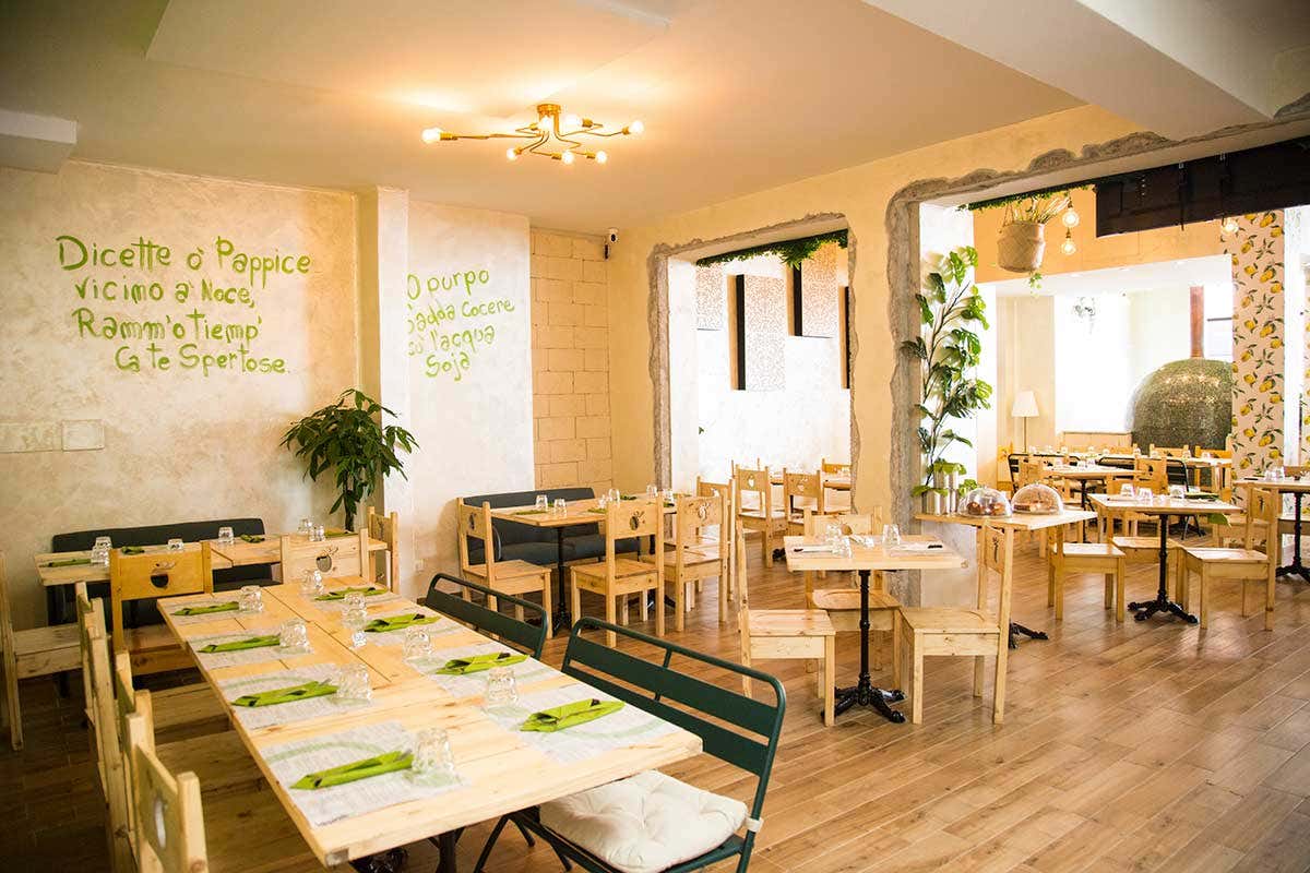 L'interno del locale di Cremona La catena di pizzerie Vasinikò fa cinquina con l'apertura di Cremona