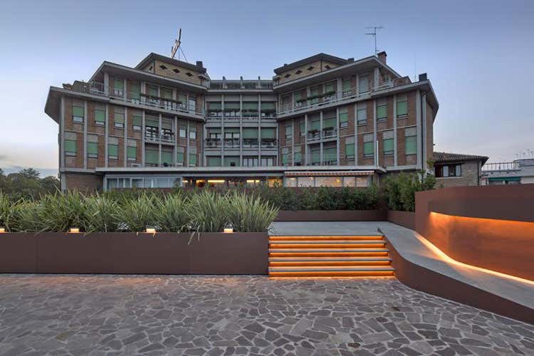 (Venduto l’hotel Carlton di Treviso Nell’operazione anche cinema e ristorante) (Venduto l’hotel Carlton di Treviso Nell’operazione anche cinema e ristorante)