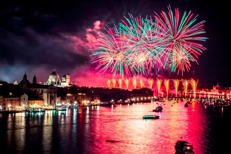 I fuochi per la Festa del Redentore Festa del Redentore a Venezia con le golosit&agrave; dell&rsquo;Hilton Molino Stucky