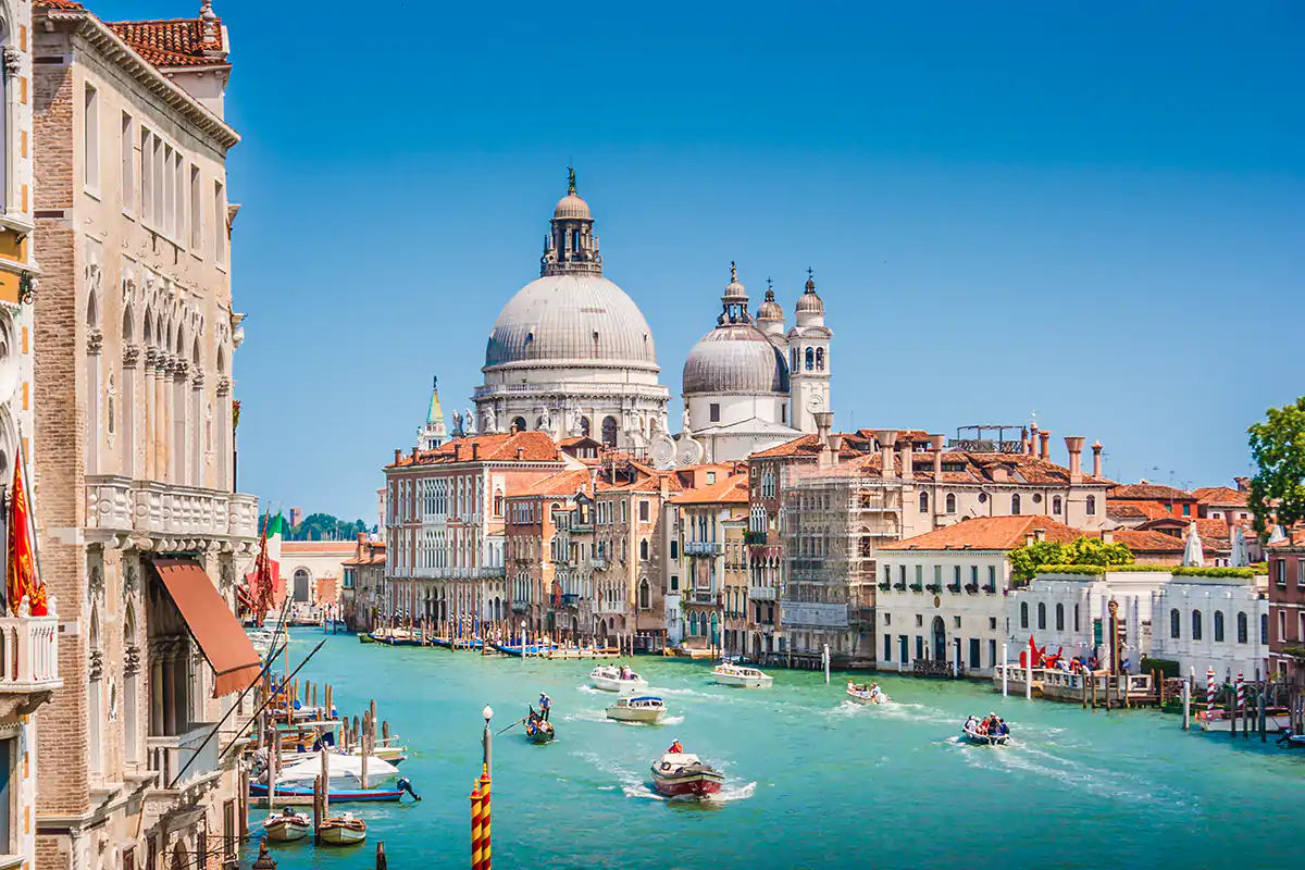Venezia, con lo stop alle grandi navi il Canal Grande torna libero Venezia, stop alle grandi navi Per il turismo, nuove possibilit&agrave;
