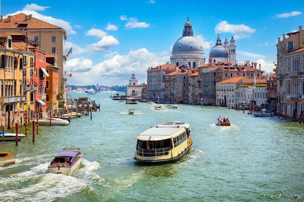 A livello regionale è il Veneto a contare il maggior numero di destinazioni in classifica (con Venezia, Verona, Peschiera del Garda e Caorle)