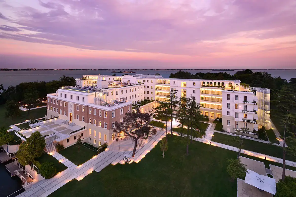 Il complesso del JW Marriott Venice Resort &amp; Spa Tre hotel italiani nella classifica delle migliori destinazioni al mondo di Travel Leisure