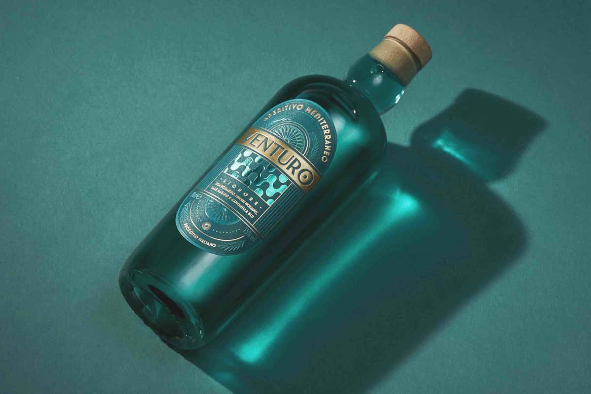 RIVISTA - Venturo Spritz: il nuovo protagonista degli aperitivi italiani RIVISTA - Venturo Spritz: il nuovo protagonista degli aperitivi italiani