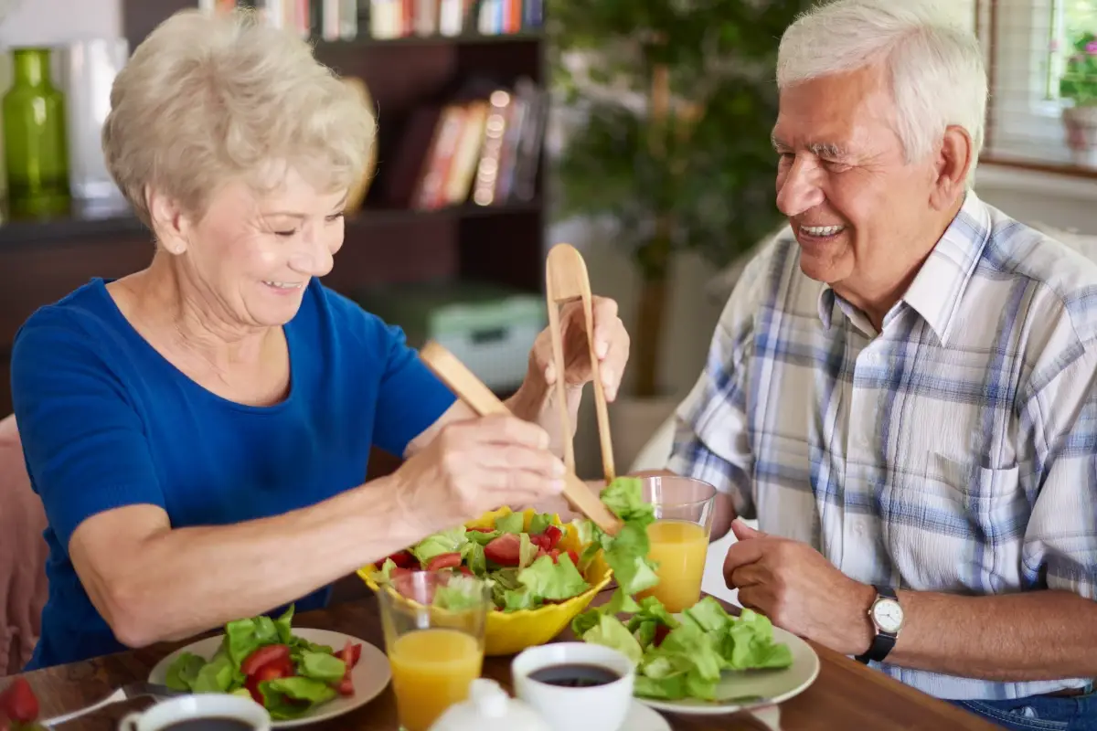 Declino cognitivo? Si combatte con il consumo di verdure a foglia