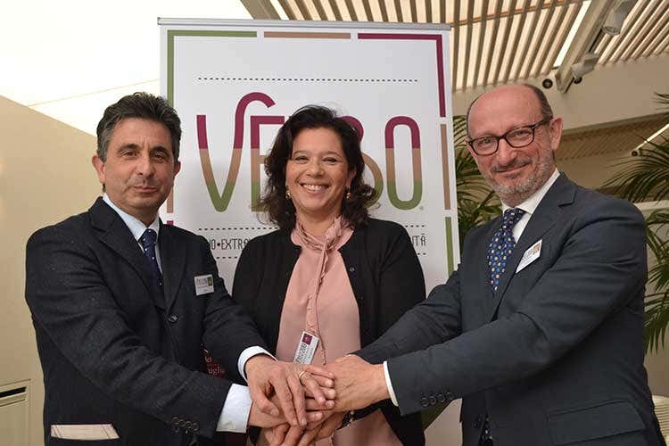 (V.e.r.s.o., tutto il buono della Puglia) (V.e.r.s.o., tutto il buono della Puglia)