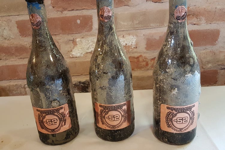 Champagne -52 Underwater (Verticali d’eccellenza alla Grande Festa del Vino)