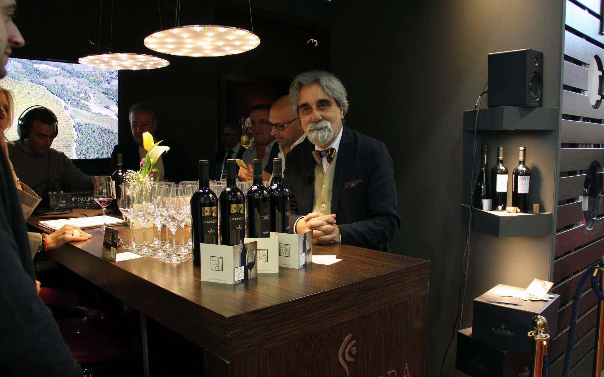 Peppe Vessicchio, il maestro che ha fatto suonare anche il vino Peppe Vessicchio, il maestro che ha fatto suonare anche il vino