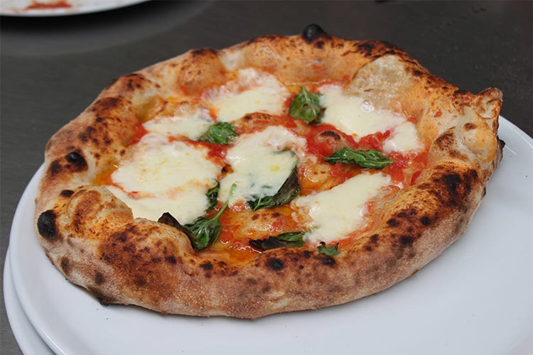 Farina Vesuvio di Molino Vigevano Ideale per la vera pizza napoletana -  Italia a Tavola