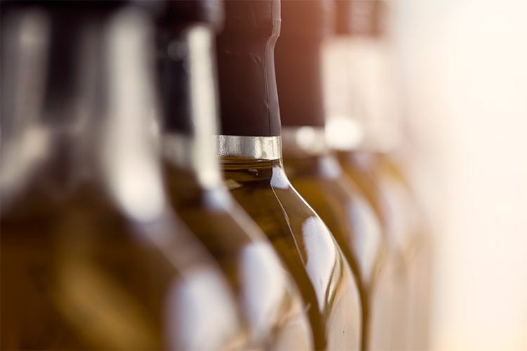 Vetro, materiale ideale per vino e olio 
Preserva gusto, salute e ambiente