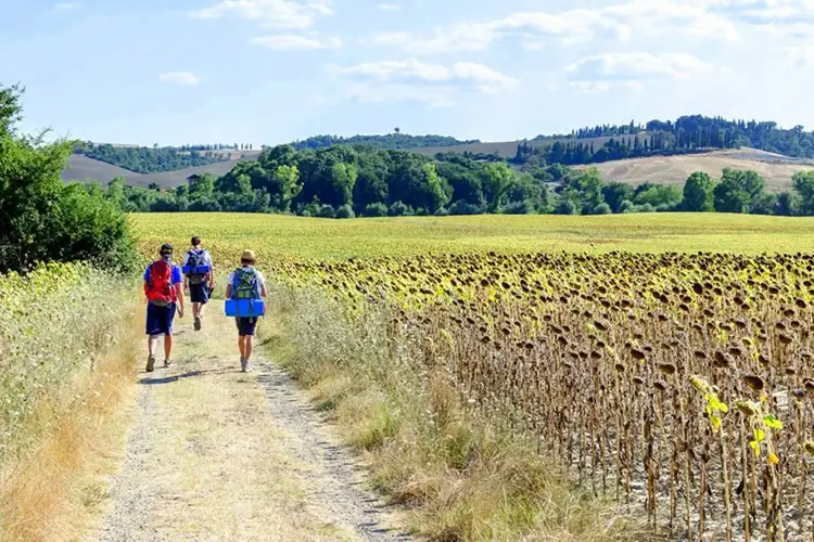 La Pasqua in Italia sarà slow tra agriturismi, cammini, olio e vino