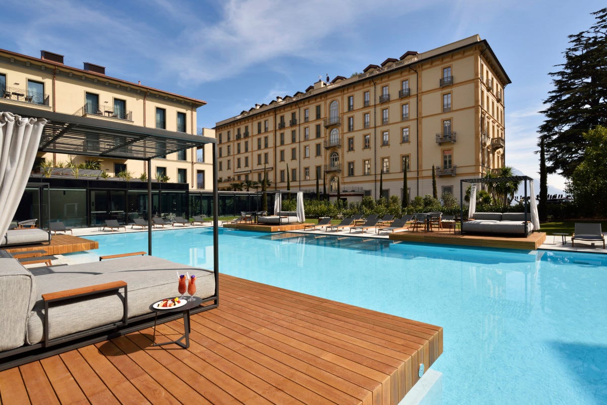 Grand Hotel Victoria, lusso elegante sulle rive del lago di Como 