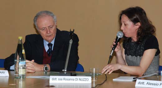 Giovanni Vidari, dell'Universit&agrave; degli Studi di Pavia, e Rosanna Di Nuzzo, moderatrice del convegno e project manager di Cluster di Eccellenza