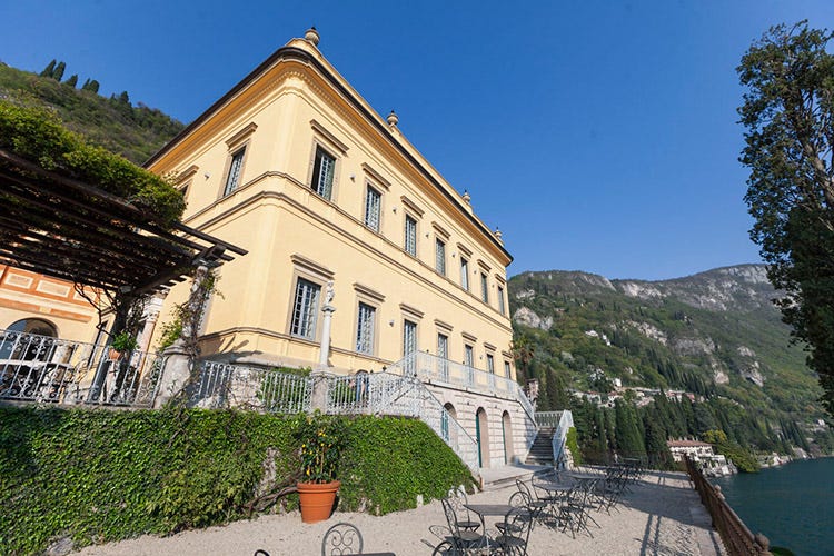 (Villa Cipressi sul lago di Como Il Gruppo R Collection cresce)