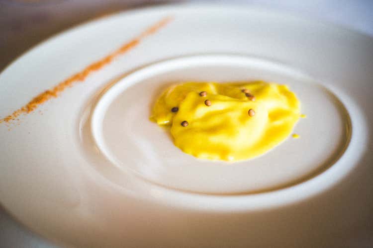 Ravioli di burrata allo zafferano de L'Aquila (Villa Maiella, un locale stellatodove ci si sente a casa)