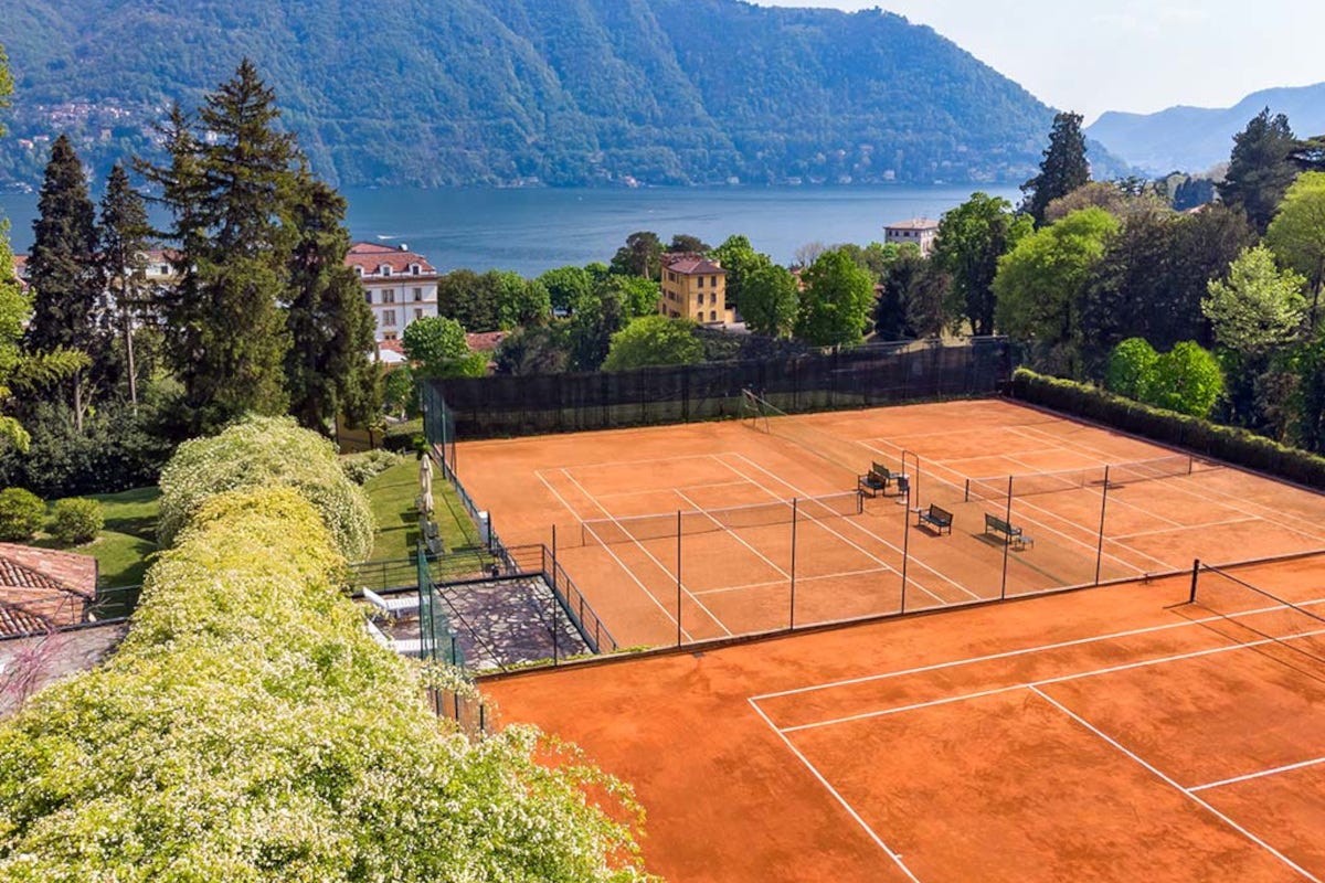 I migliori 8 hotel con campi da tennis in Italia: scopri dove giocare come un campione