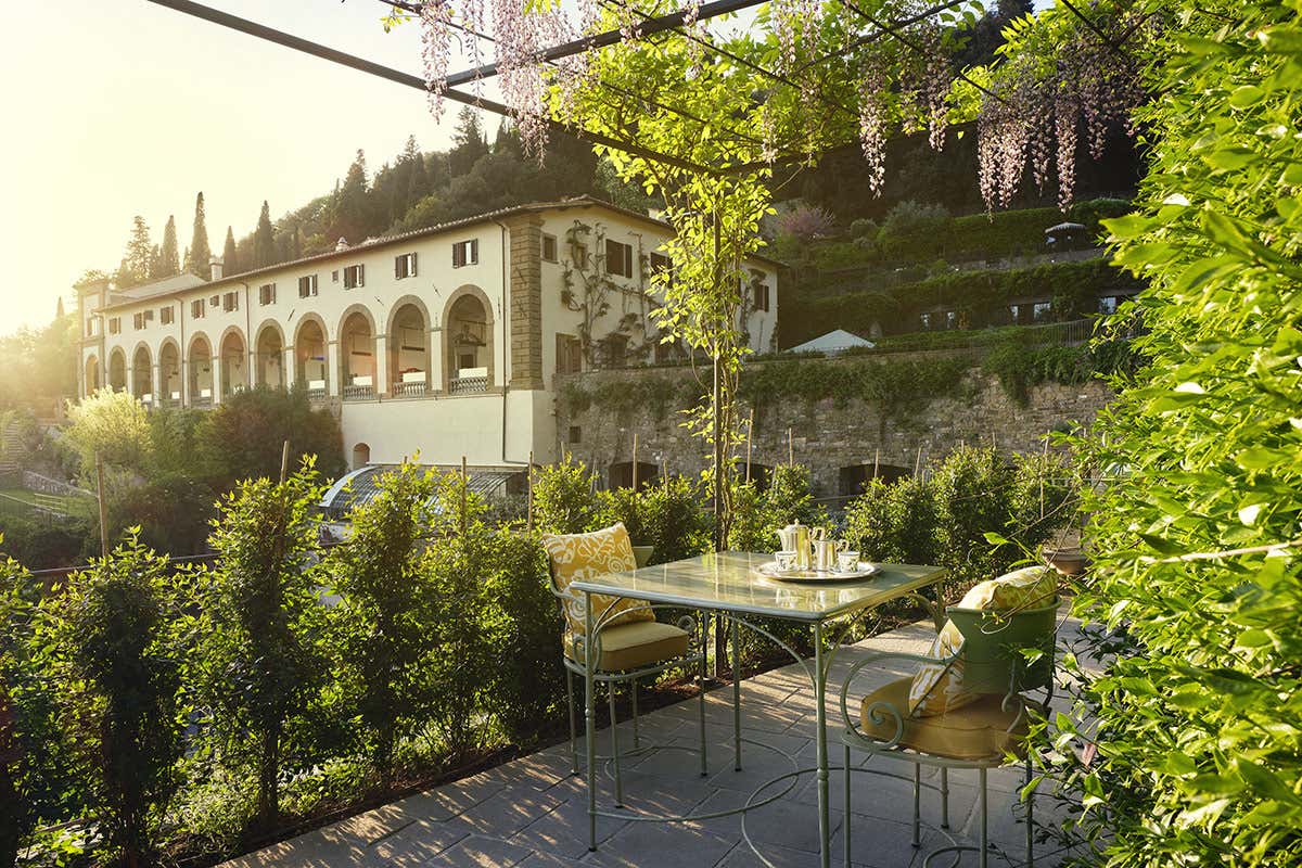 Vista sugli splendidi giardini interni dalla suite Limonaia