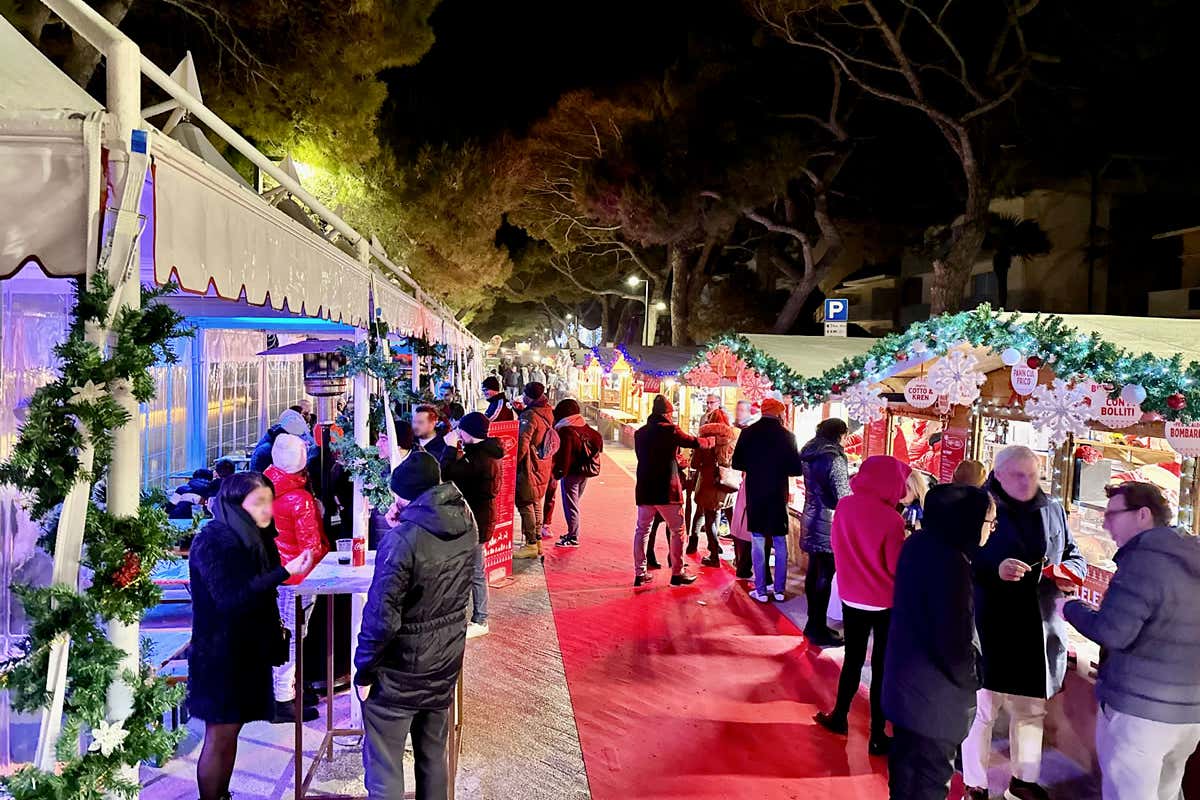 Villaggio di Babbo Natale e Presepe di Sabbia: il Natale a Lignano Sabbiadoro Villaggio di Babbo Natale e Presepe di Sabbia: il Natale a Lignano Sabbiadoro