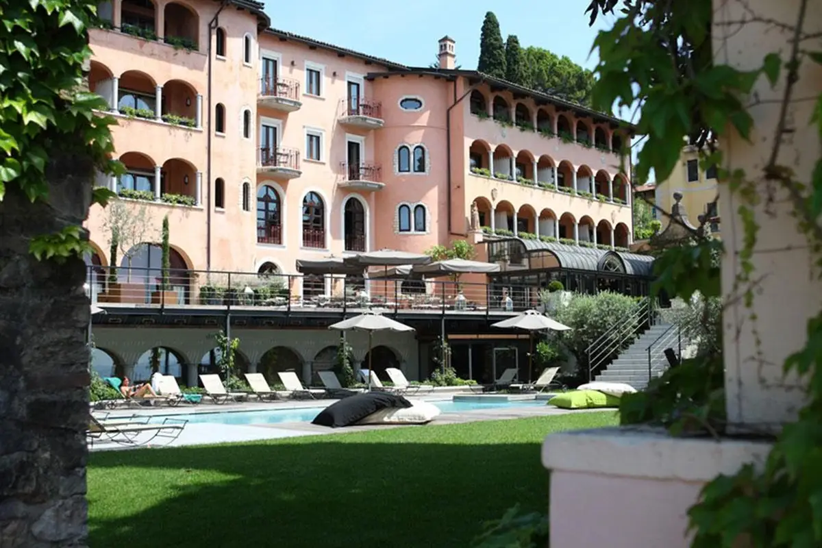 Villa Paradiso &egrave; da pi&ugrave; di 30 anni rifugio di lusso per vip e jet set 