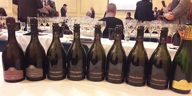 (I vini di Villa d’Este Wine Symposium Seminari e degustazioni da 23 Paesi) (I vini di Villa d’Este Wine Symposium Seminari e degustazioni da 23 Paesi)