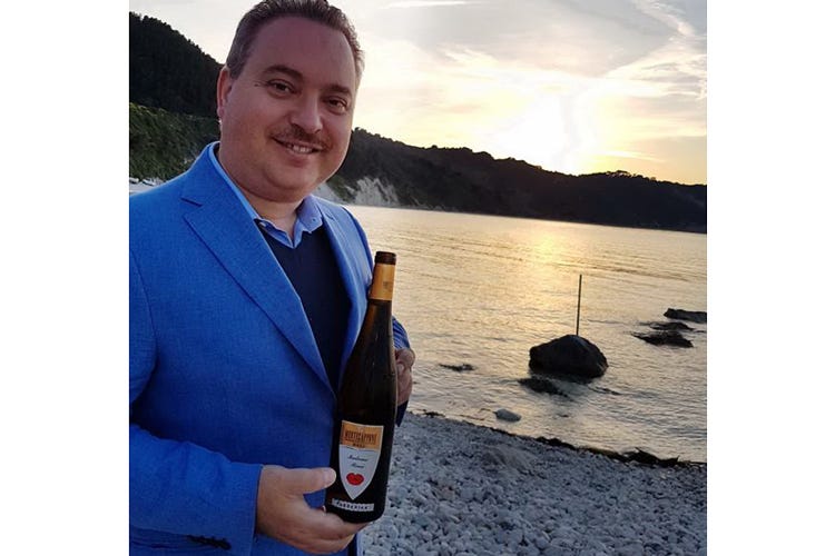 Gianluca Mirizzi - I nuovi vini dell’azienda MontecapponeEtichette spiritose, gusti freschi