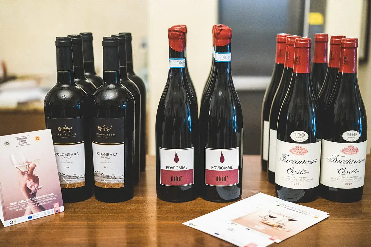 &ldquo;Riserva Colombara&rdquo; Garda Doc Chardonnay dell&rsquo;Azienda Gozzi, &ldquo;Povromme&rdquo; Bonarda dell&rsquo;Oltrep&ograve; Pavese Doc 2019 dell&rsquo;azienda Molino di Rovescala, &ldquo;Carillo&rdquo; Pinot Nero dell&rsquo;Oltrep&ograve; Pavese Doc 2021 dell&rsquo;Azienda Frecciarossa Osteria da Pietro, abbinamenti tra Grana Padano Dop e vini lombardi