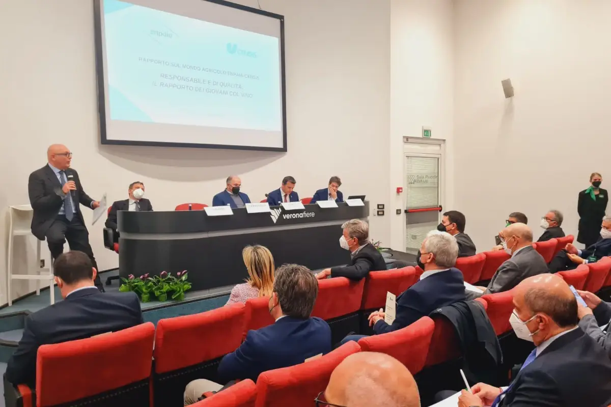 I relatori che hanno partecipato alla presentazione del rapporto Censis Enpaia&nbsp; I giovani italiani non sono degli ubriaconi: sempre pi&ugrave; responsabili ed esigenti