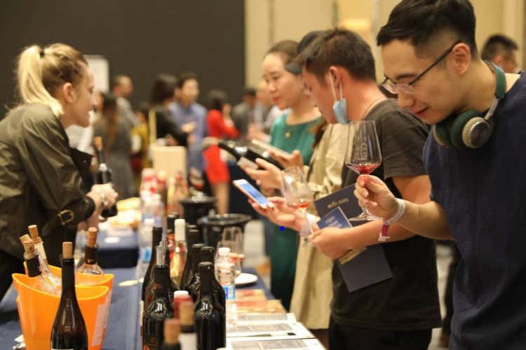 Wine to Asia debutta a Shenzhen - Veronafiere, debutta Wine to Asia: a Shenzhen presenti 200 espositori
