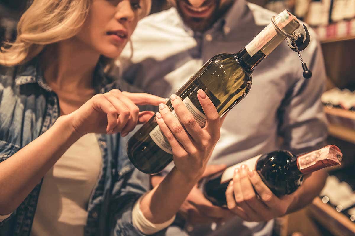 Il vino al supermercato convince sempre di più consumatori e cantine Il vino al supermercato convince sempre di più consumatori e cantine
