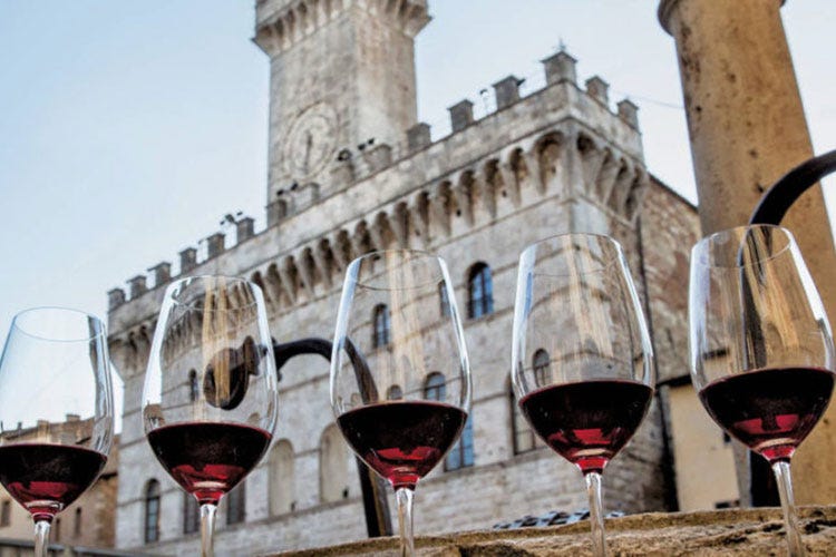 Toscana comparirà sul Vino Nobile di Montepulciano (Vino Nobile di Montepulciano In etichetta la dicitura Toscana)