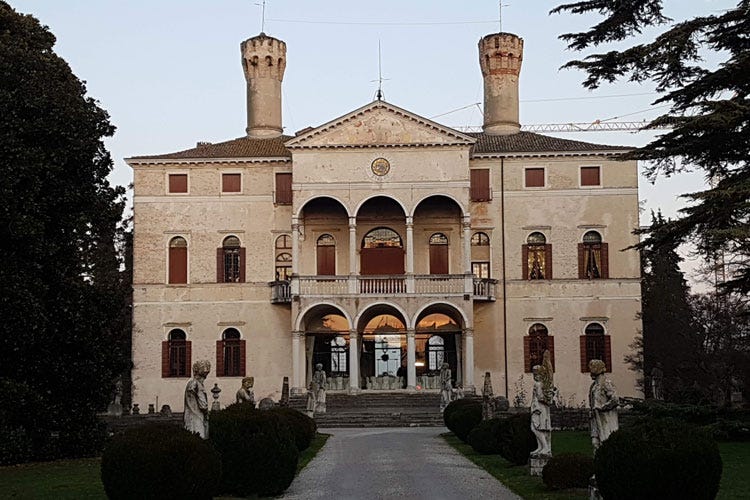 Il Castello di Roncade (Villa Giustinian, si svela il vino del Castello di Roncade)