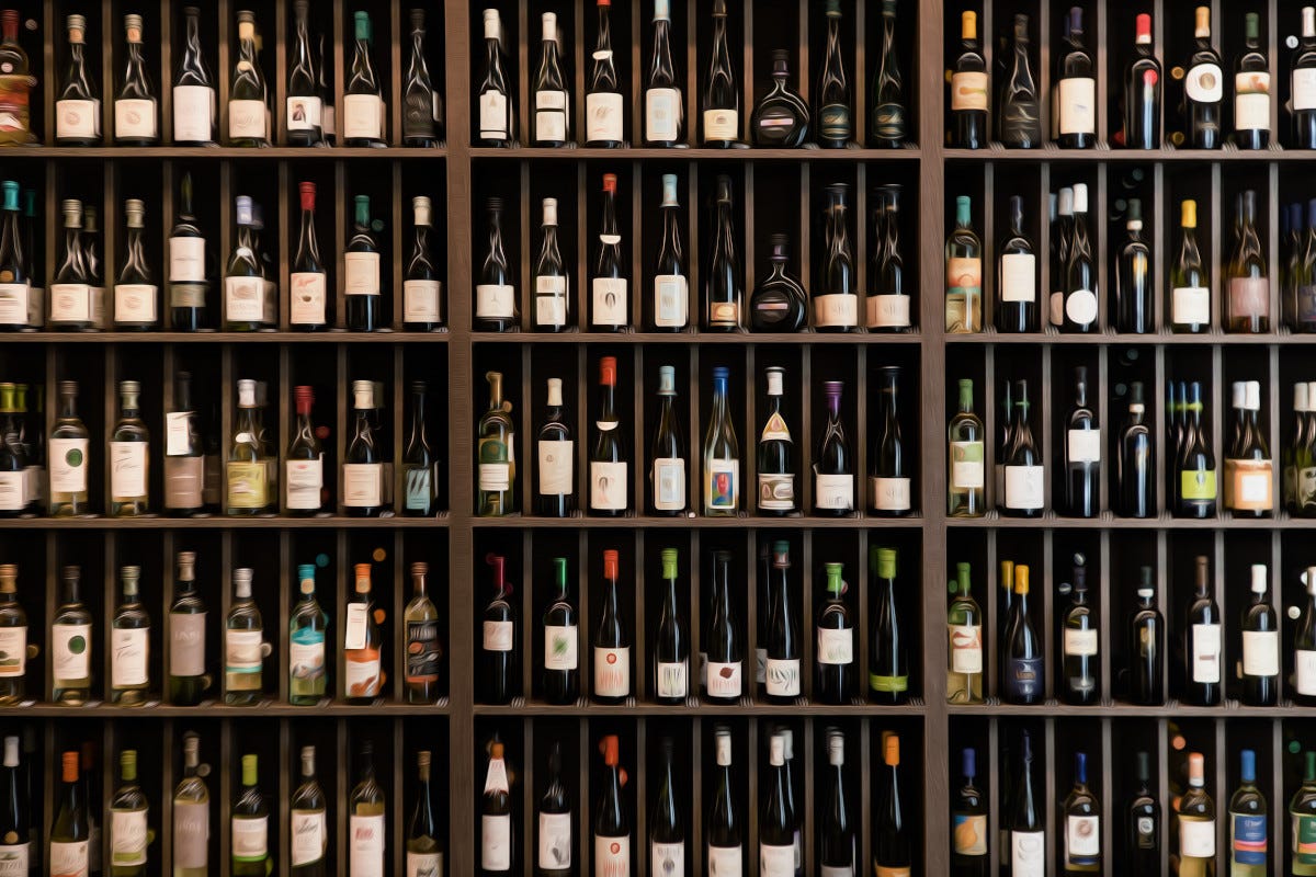 Le preoccupazioni del vino per il 2023: costo del vetro e prezzi congelati nella Gdo  Le paure del vino italiano per il 2023: costo del vetro e prezzi congelati