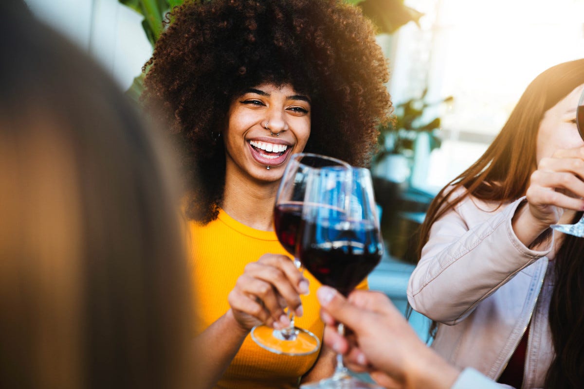 Cosa guardano Gen Z, Millennials e Boomers quando acquistano vino?