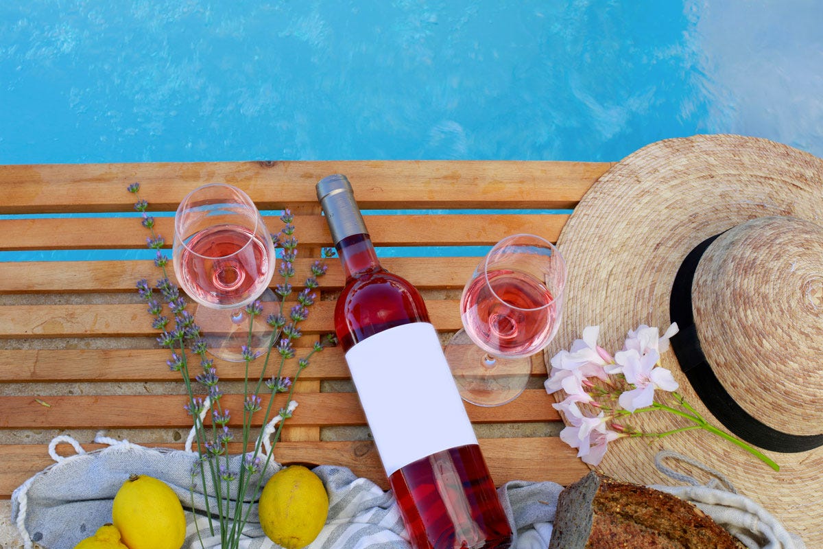 I segreti dell'estate in bottiglia: i vini da non perdere durante la bella stagione