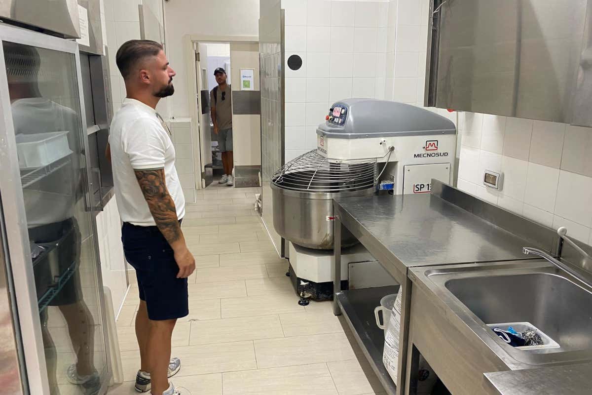 Dietro la leggerezza della pizza, la forza di un laboratorio: a casa di Diego Vitagliano Dietro la leggerezza della pizza, la forza di un laboratorio: a casa di Diego Vitagliano